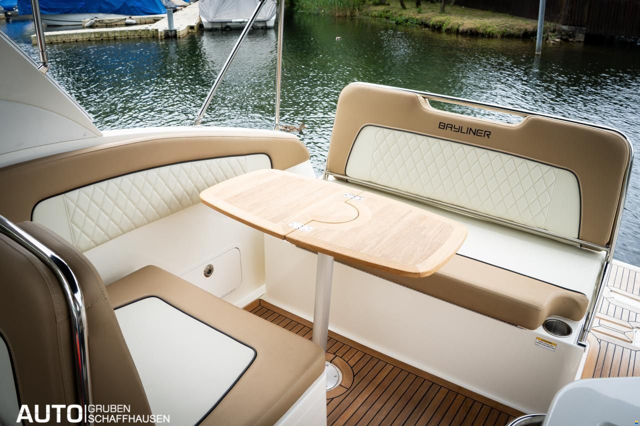Bayliner Ciera 8
