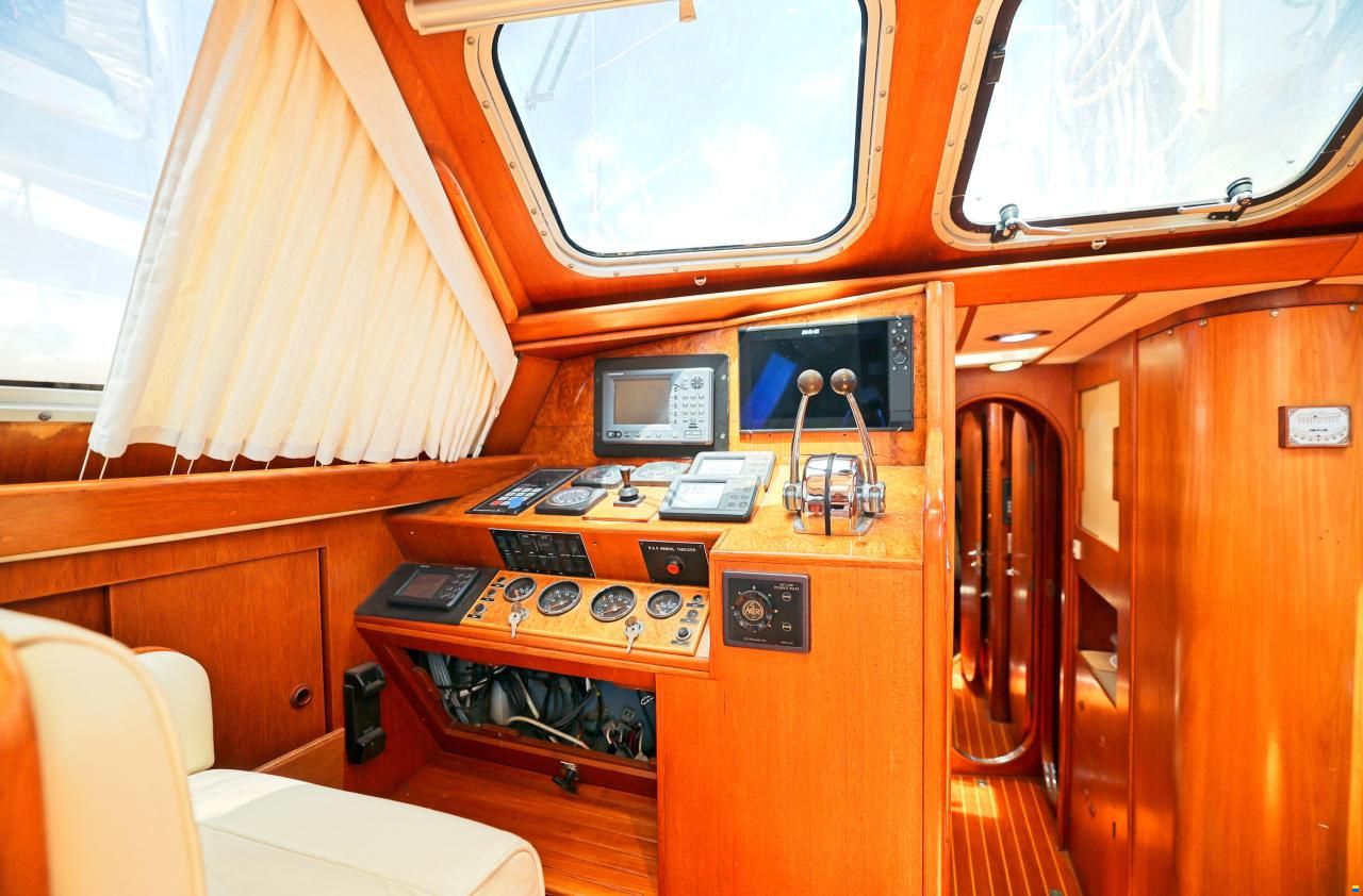 Oyster 68