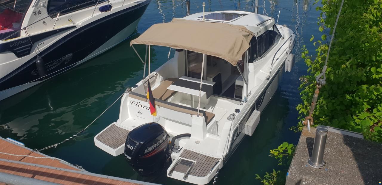 Jeanneau 695