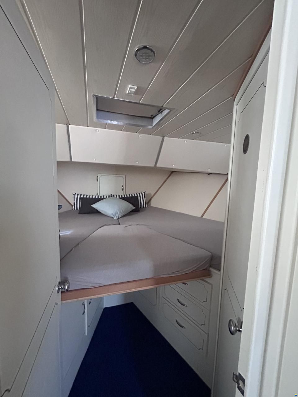 Tollycraft 37