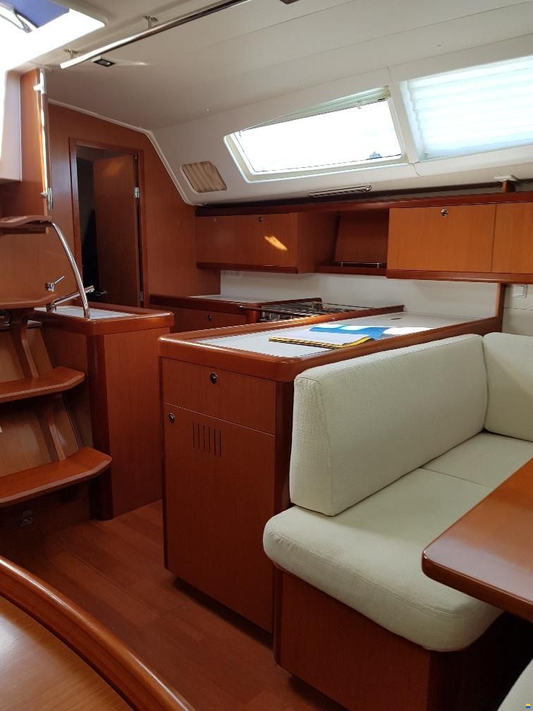 Beneteau Oceanis 46