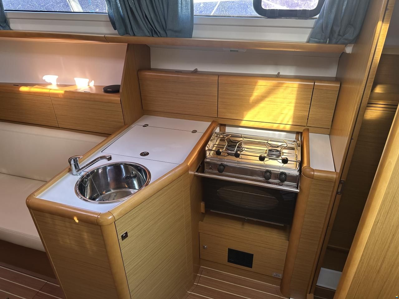 Jeanneau Sun Odyssey 33i