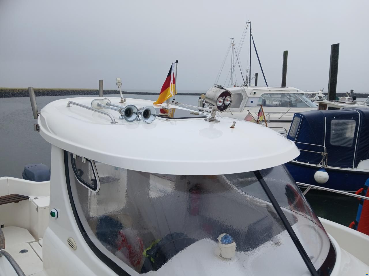 Quicksilver 640 Pilothouse