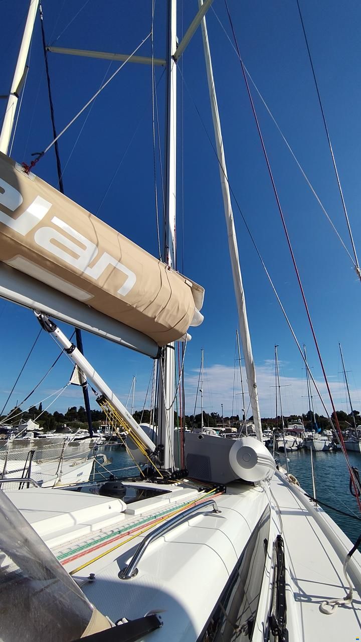 Elan E4