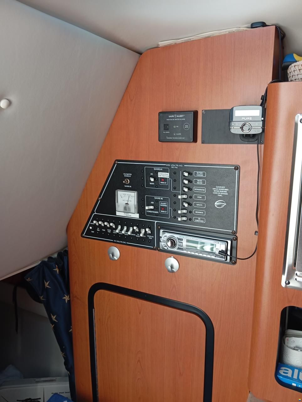 Crownline 280cr