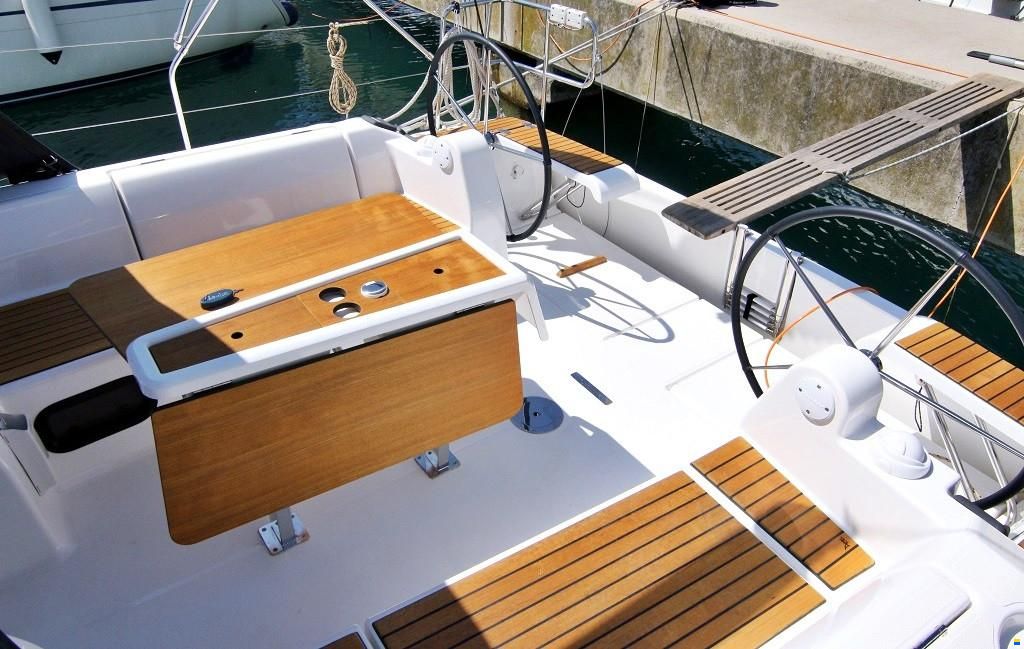 Dufour 382 Grand Large