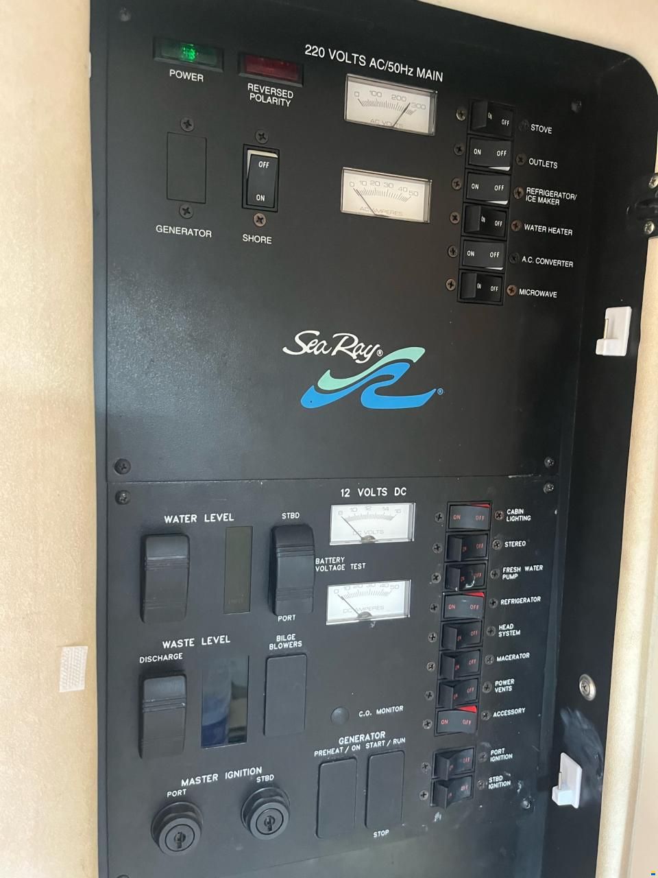 Sea Ray 330 Sundancer