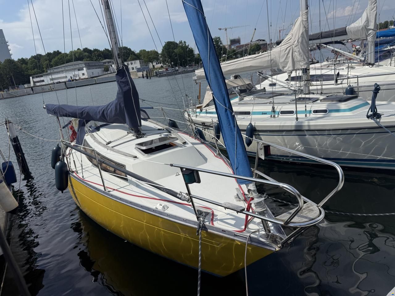Mirage Boats 28