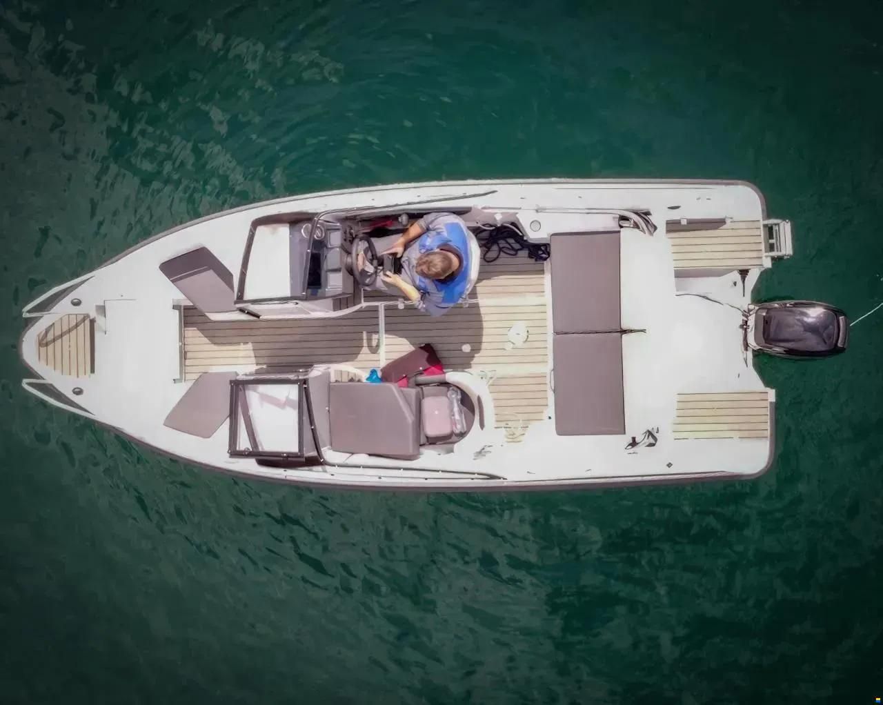 Bella 500 Bowrider
