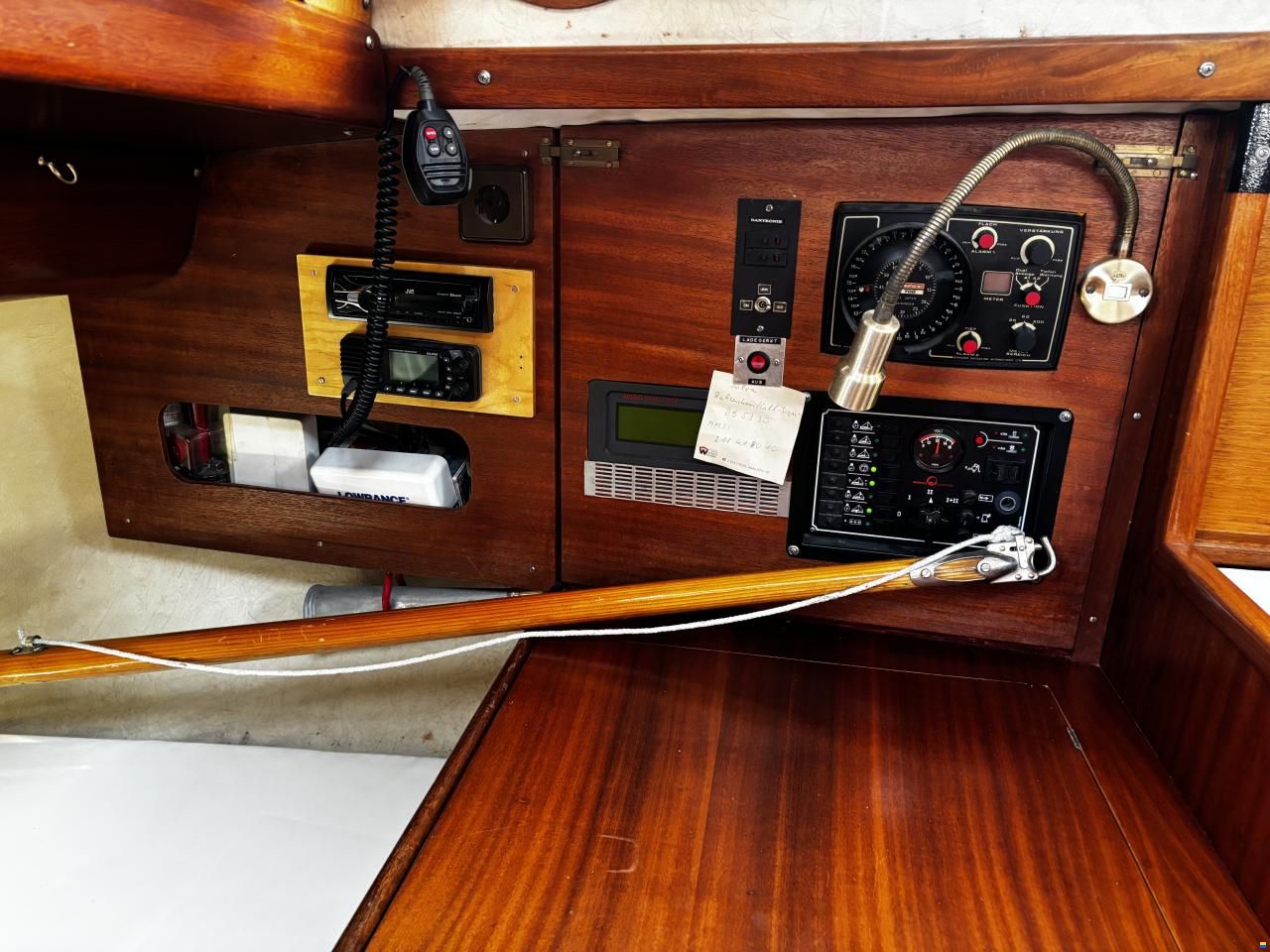 Bavaria 890