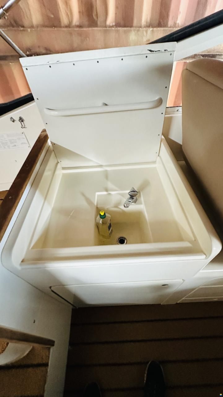Bertram 28 Moppie
