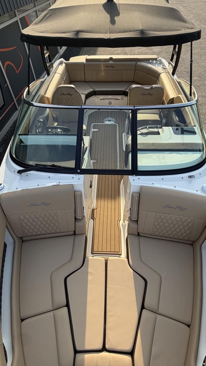 Sea Ray SLX 250