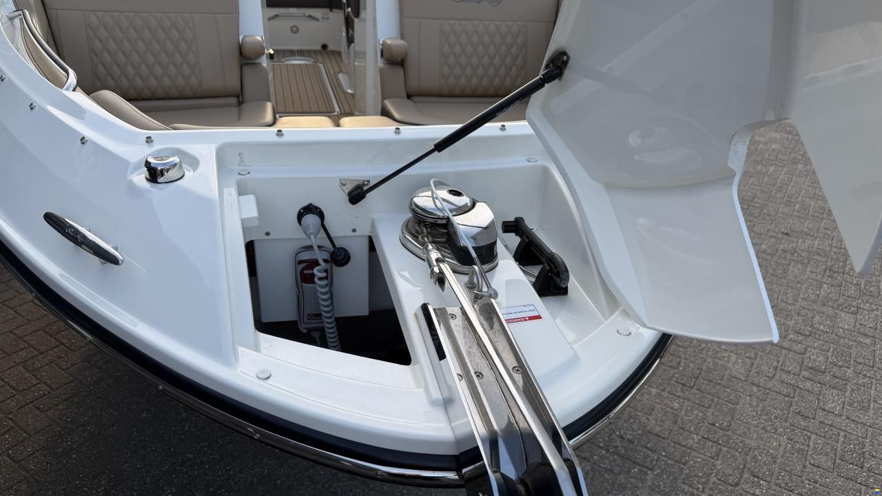 Sea Ray SLX 250