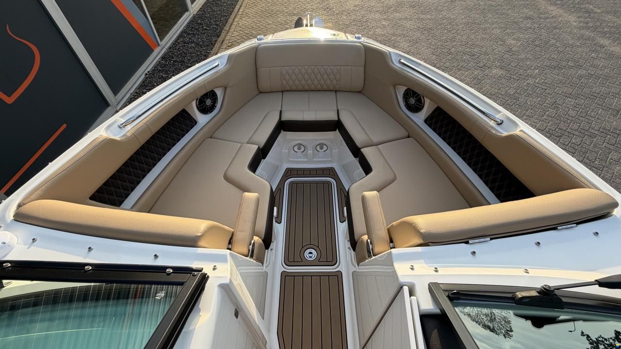 Sea Ray SLX 250