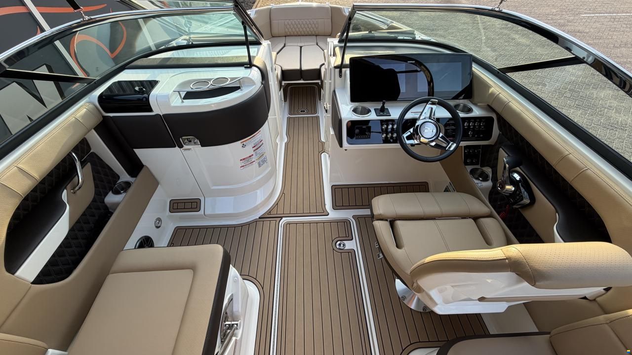 Sea Ray SLX 250