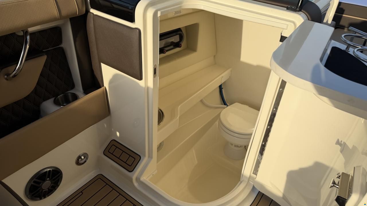 Sea Ray SLX 250