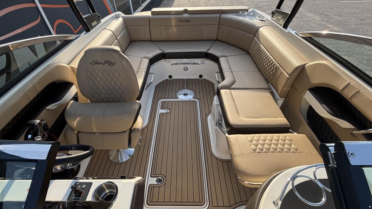 Sea Ray SLX 250