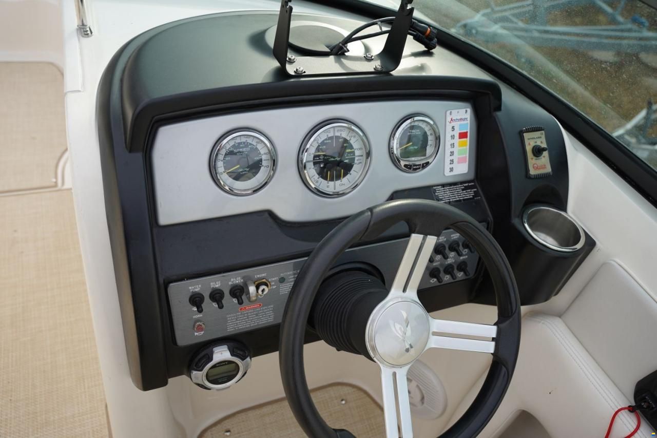 Sea Ray 240 SUNDECK