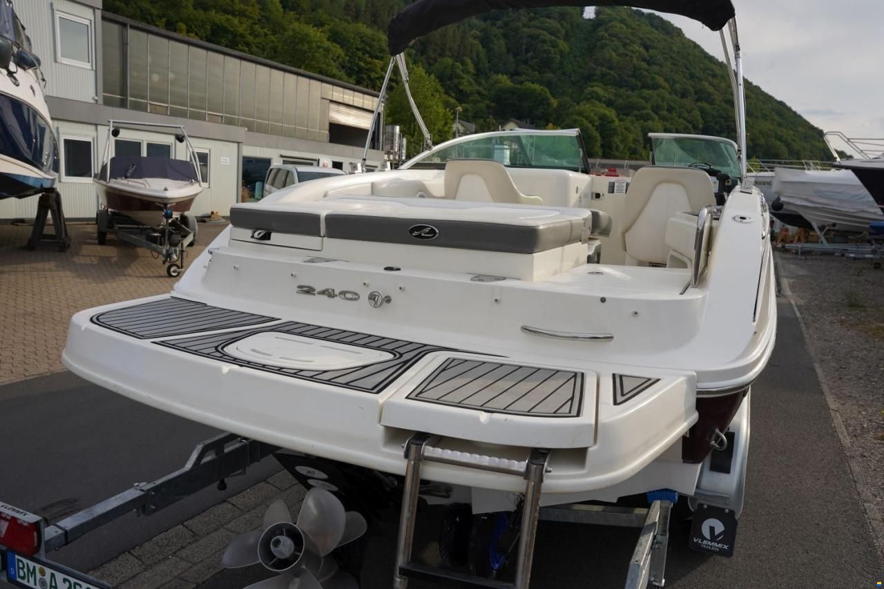Sea Ray 240 SUNDECK