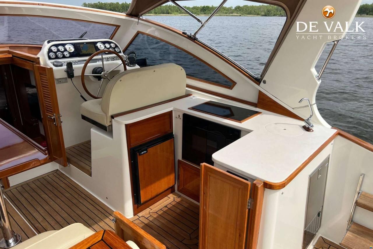 Long Island 40 Runabout