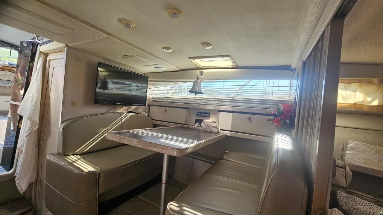 Bayliner 3255 Avanti Express Cruiser