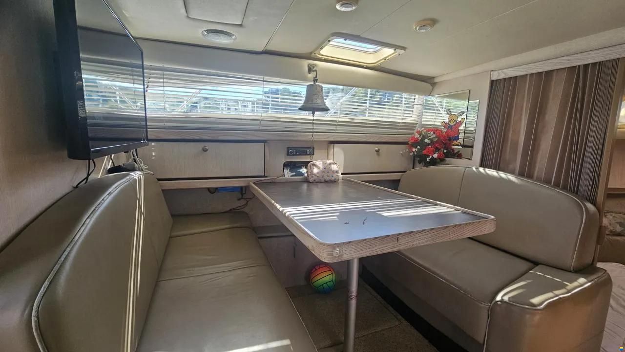 Bayliner 3255 Avanti Express Cruiser
