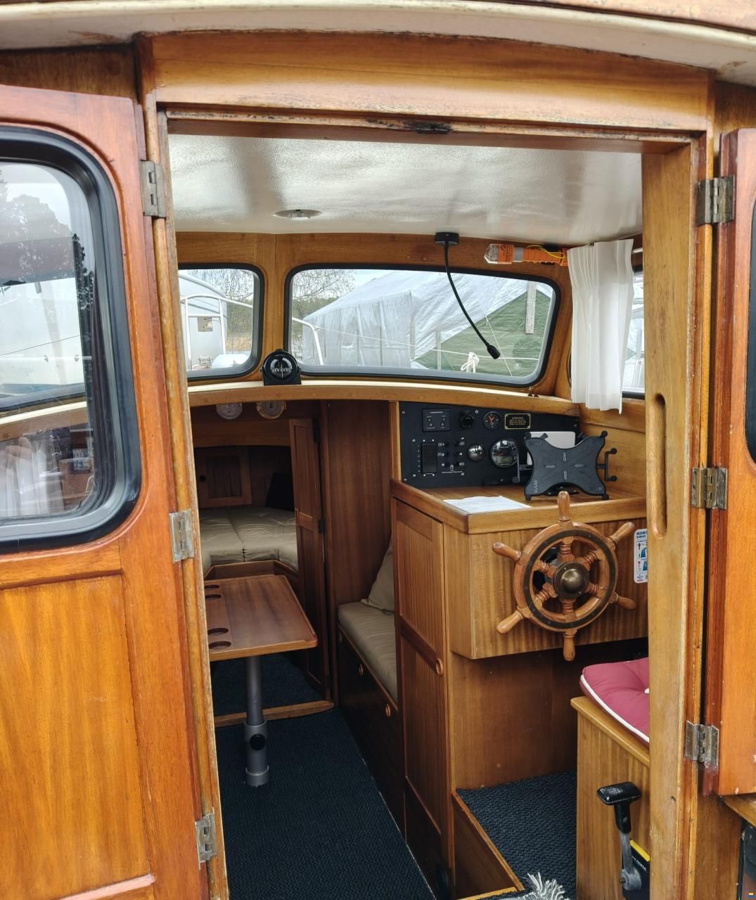 Jutahela Marina 75