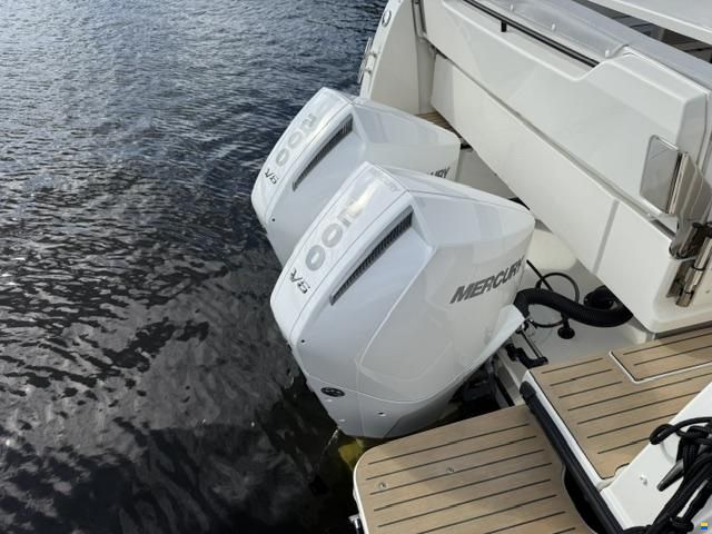 Quicksilver Activ 905 Weekend mit 2x 200 PS