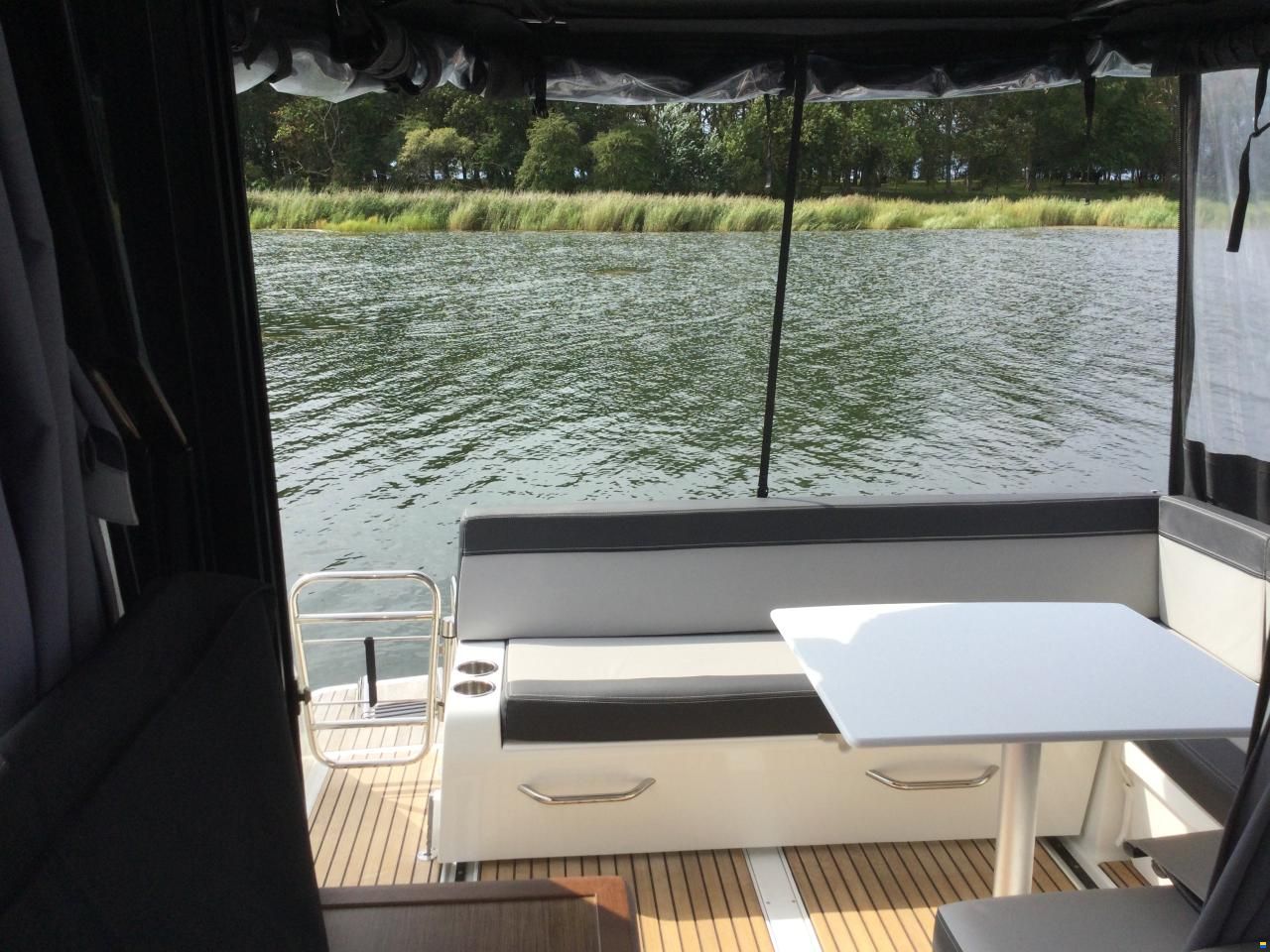 Jeanneau Merry Fisher 895
