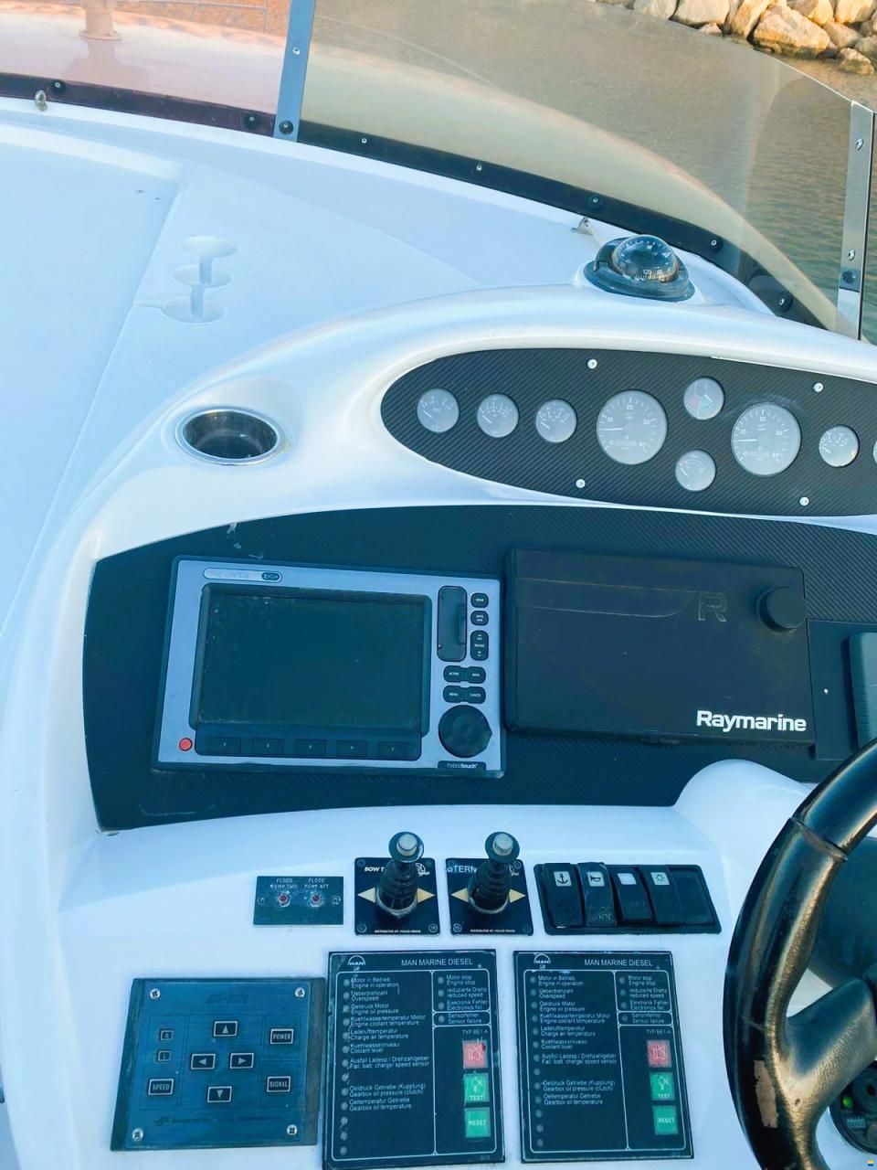 Sunseeker Manhattan 64