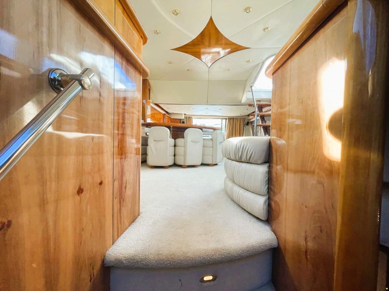 Sunseeker Manhattan 64