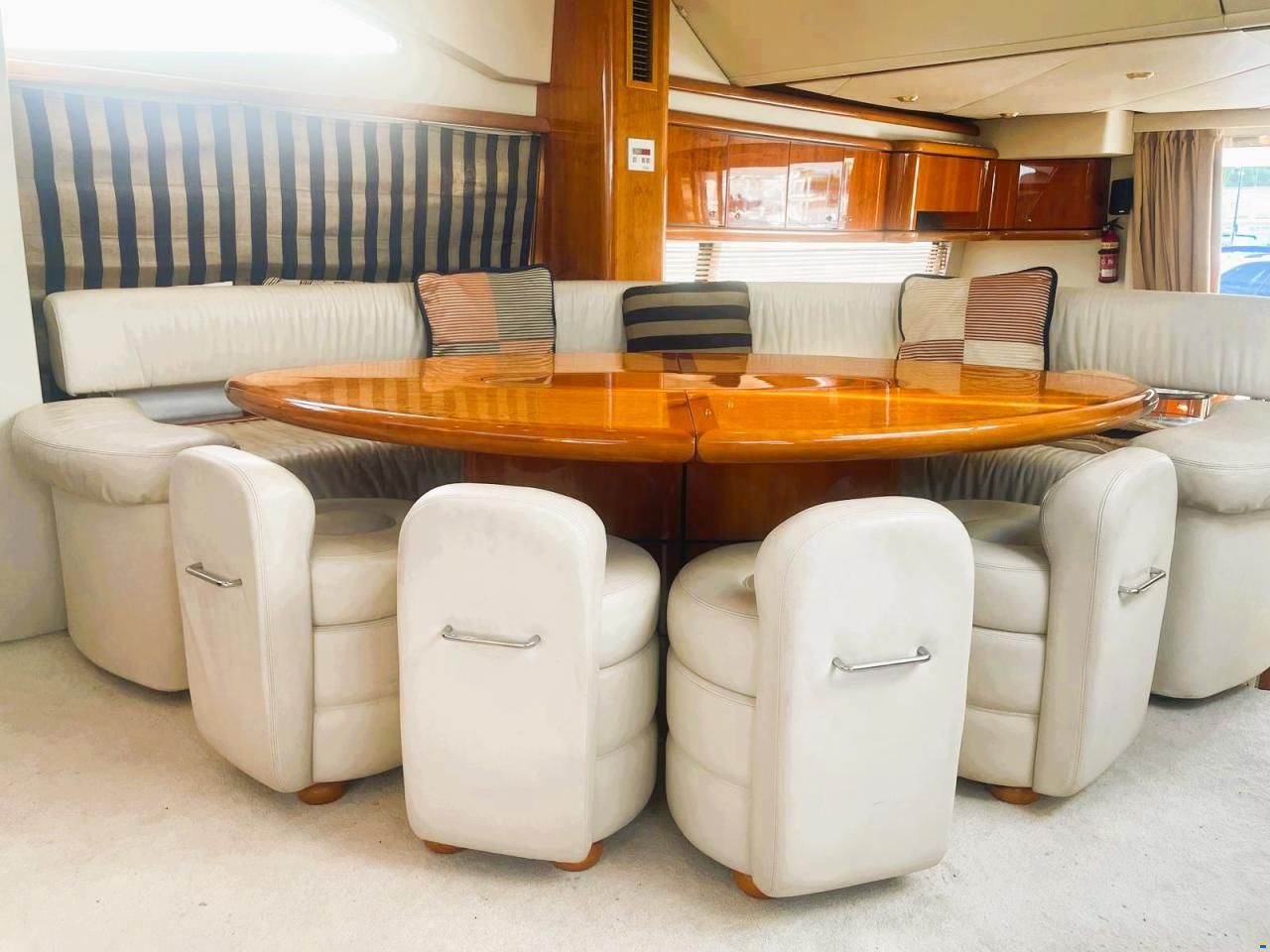 Sunseeker Manhattan 64