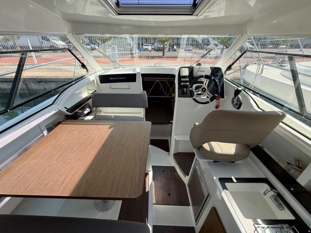 Beneteau Antares 8