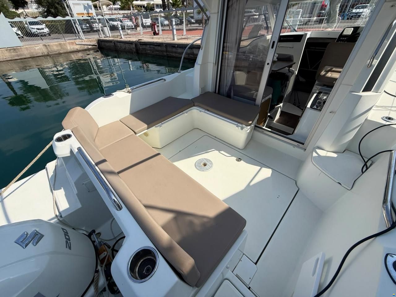 Beneteau Antares 8