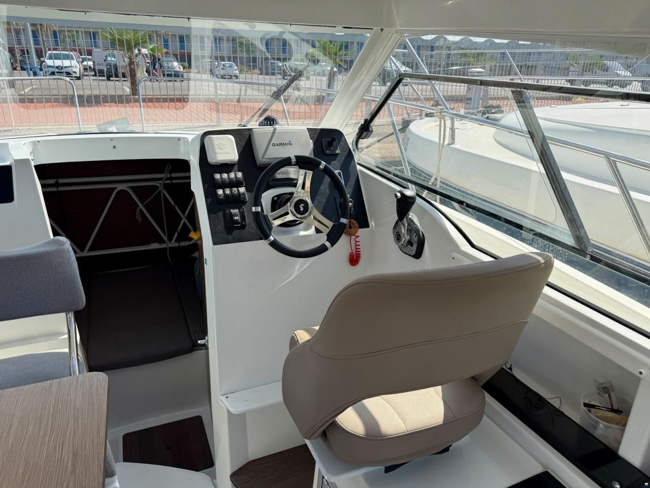 Beneteau Antares 8