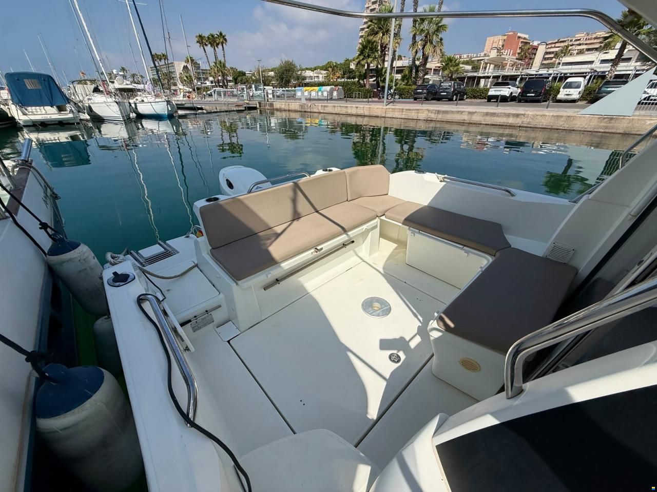 Beneteau Antares 8