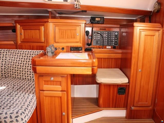 Dufour 38 Classic