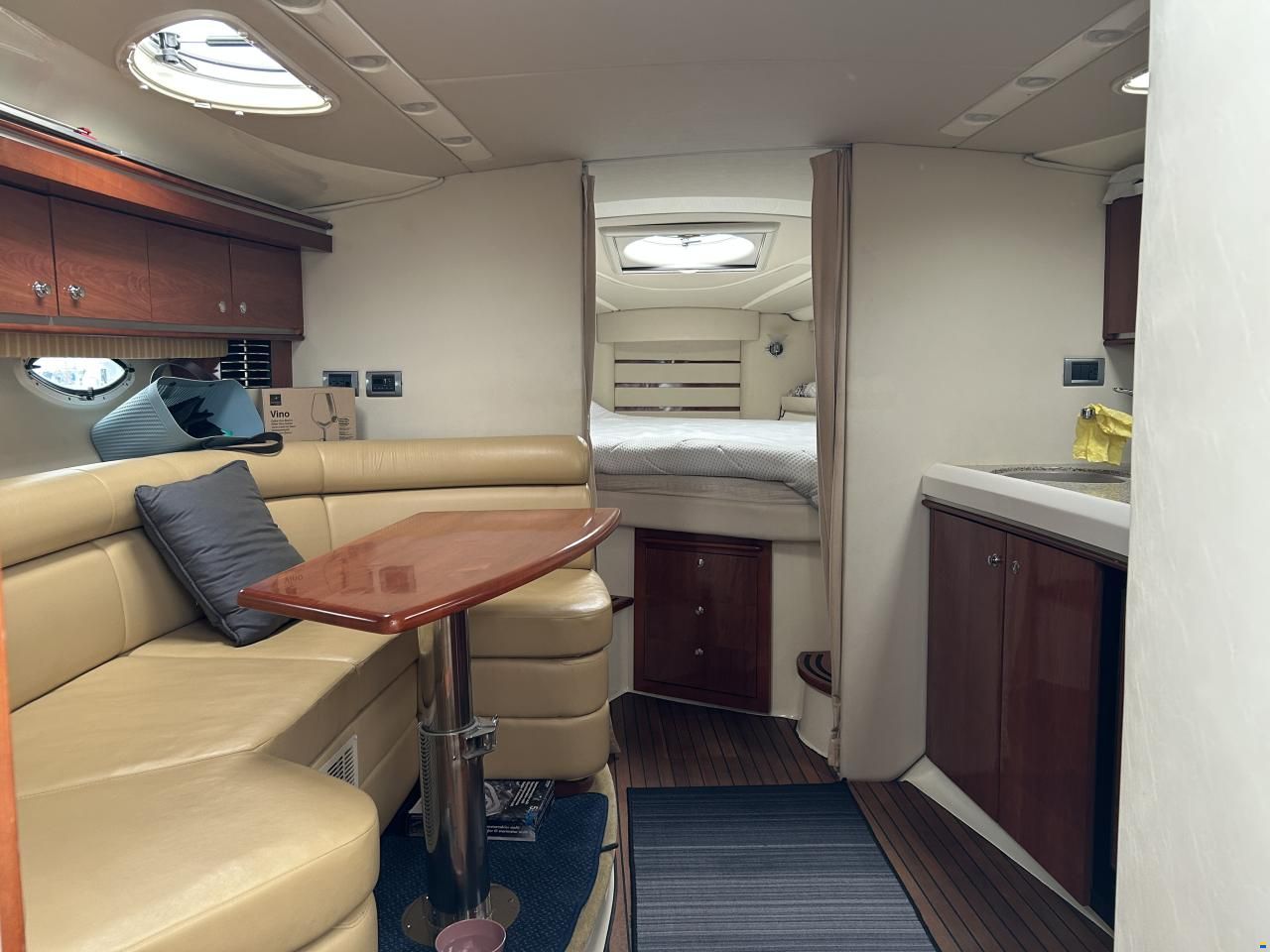 Monterey 375 Sport Yacht