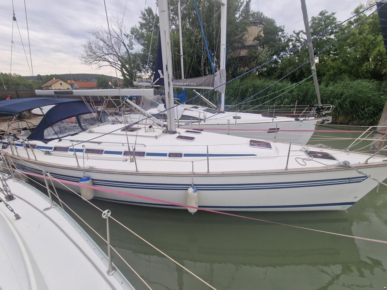 Bavaria 44