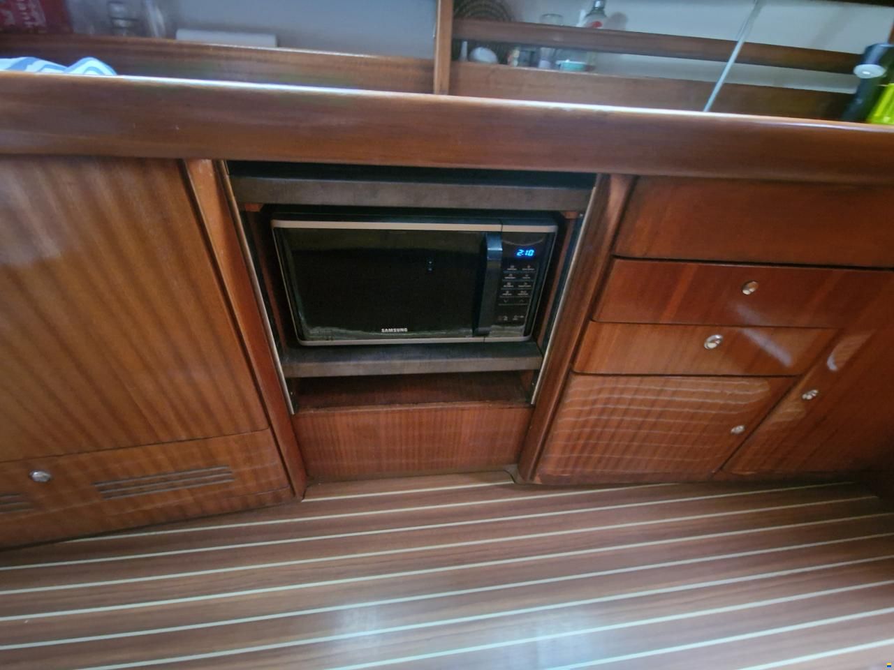 Bavaria 44