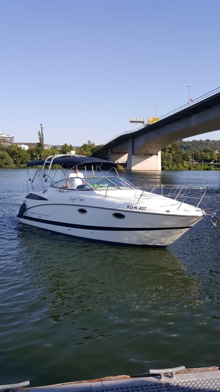 Maxum 2700 SE