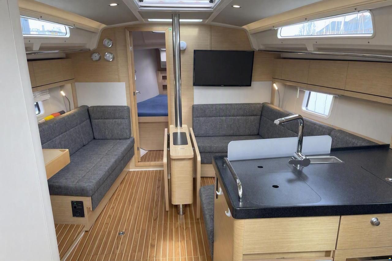 Hanse 388