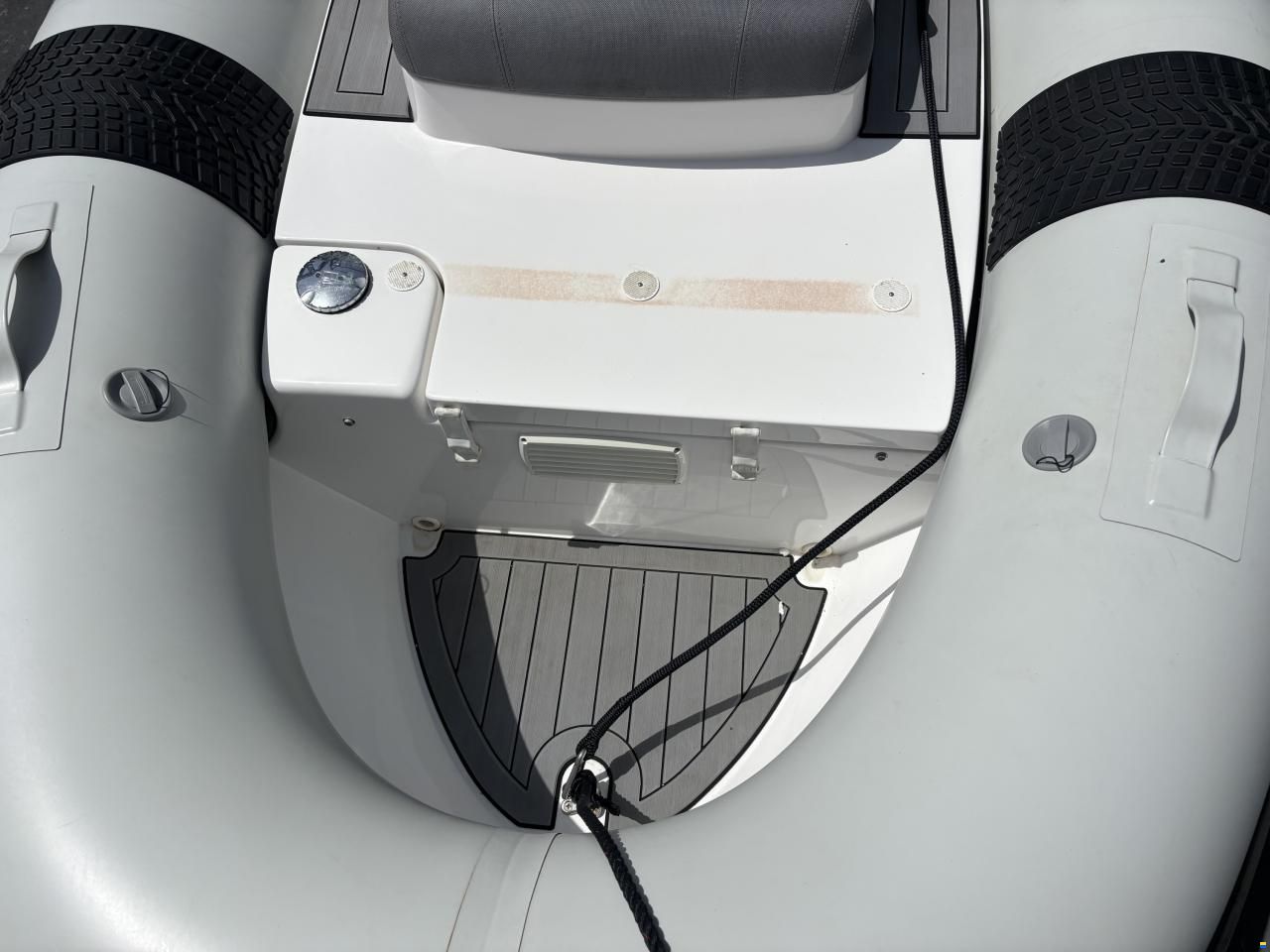 Pirelli J29 Jet Tender