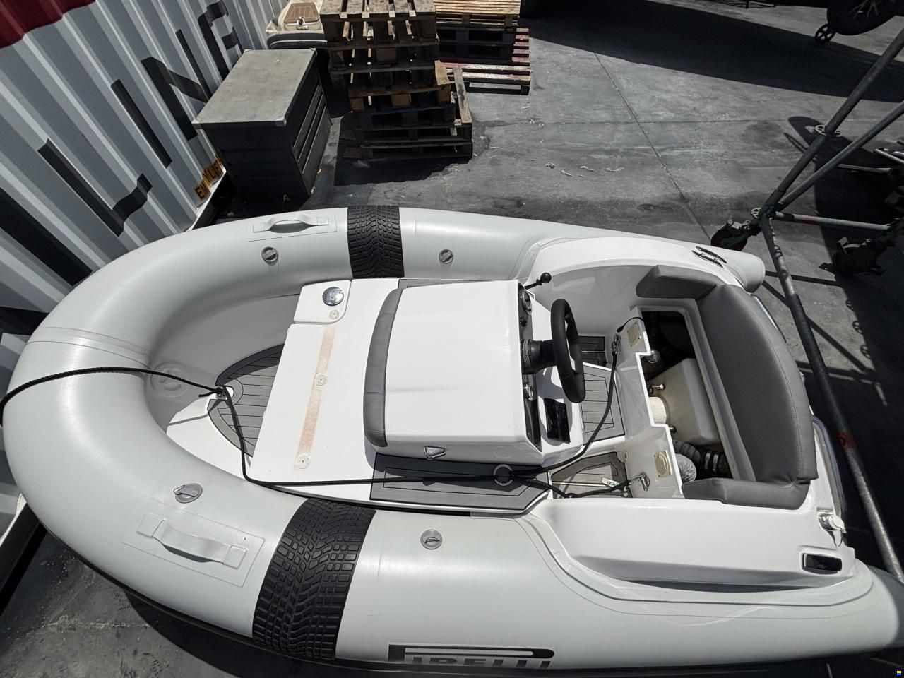 Pirelli J29 Jet Tender