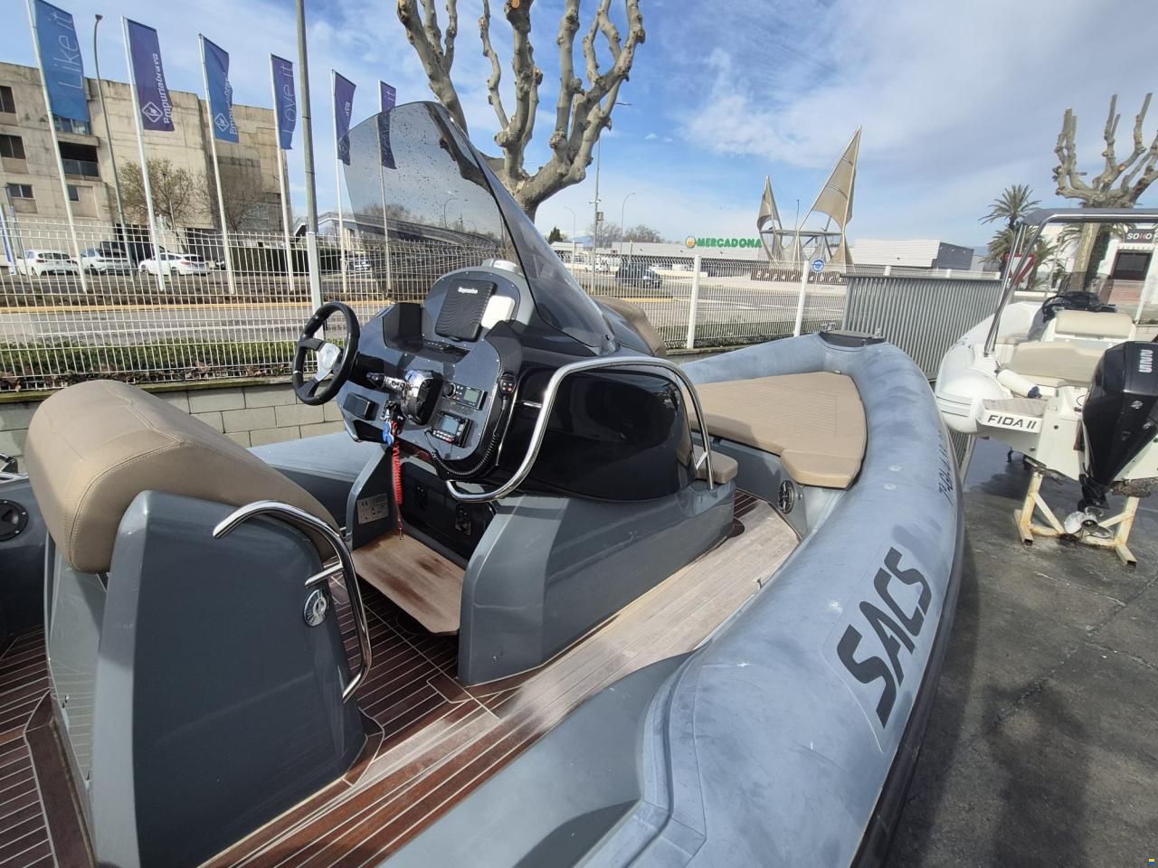 SACS Strider 800