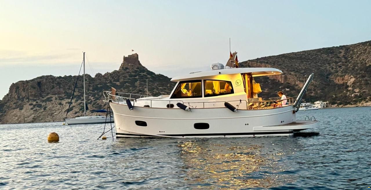 Sasga Yachts Menorquin 34