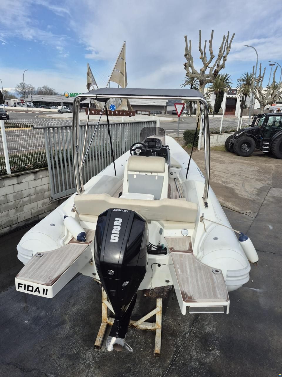 SACS Strider 700
