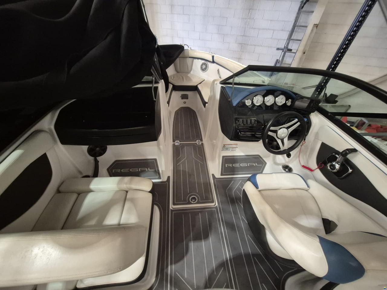 Regal 2000 ESX