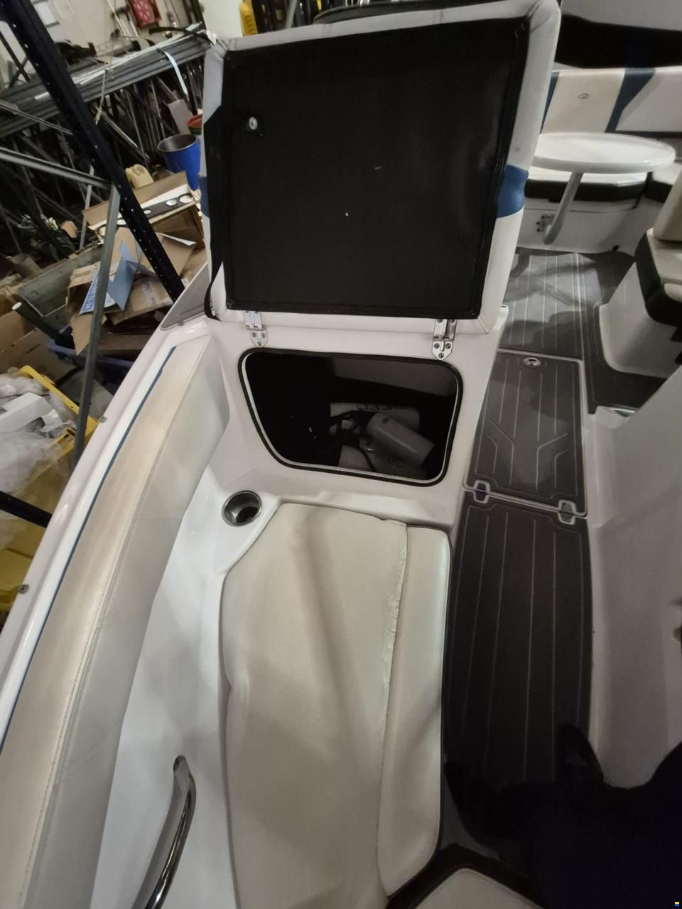 Regal 2000 ESX