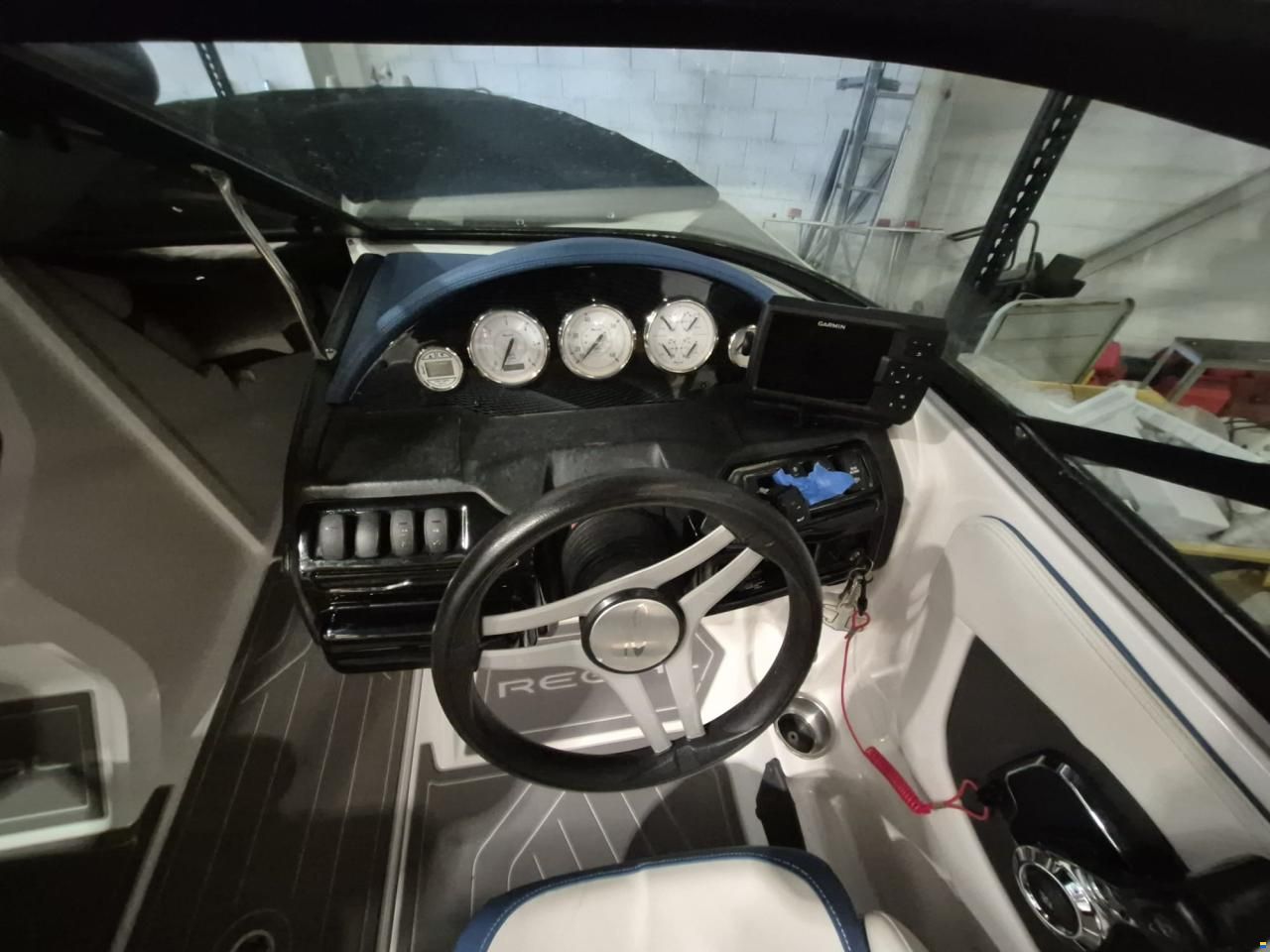 Regal 2000 ESX